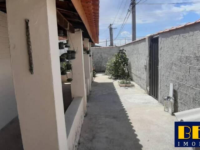 Casa para Venda em Jacareí - 3