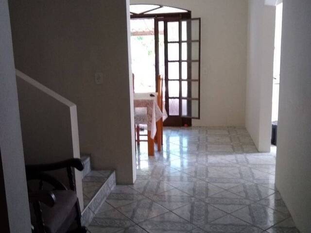 Sobrado para Venda em Jacareí - 3