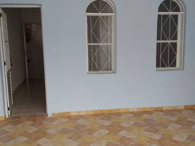 #4846 - Casa para Locação em Jacareí - SP - 2