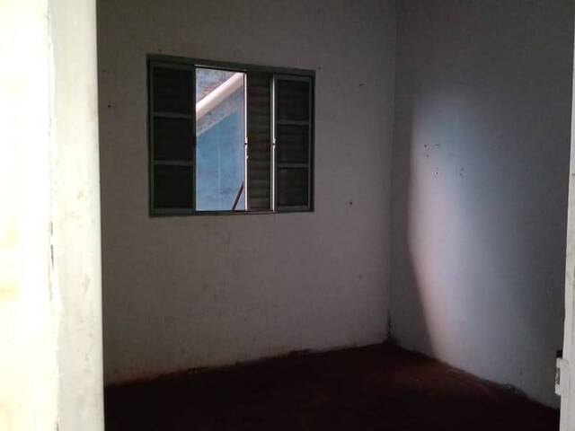 Casa para Venda em Jacareí - 3