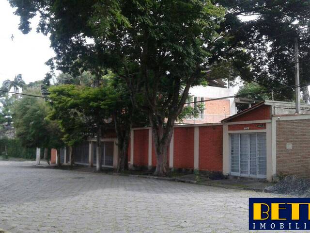 Sobrado para Venda em Jacareí - 4