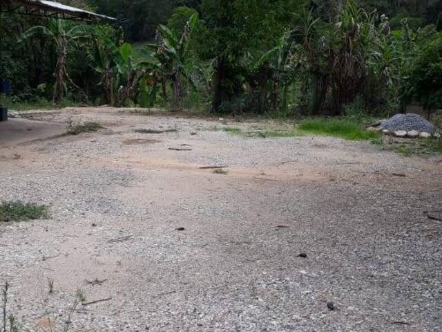 Venda em Chácaras Reunidas Santa Branca - Santa Branca