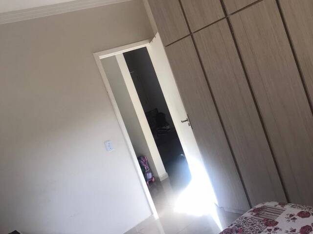Casa para Venda em São José dos Campos - 5