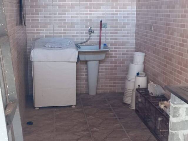 Casa para Venda em São José dos Campos - 4