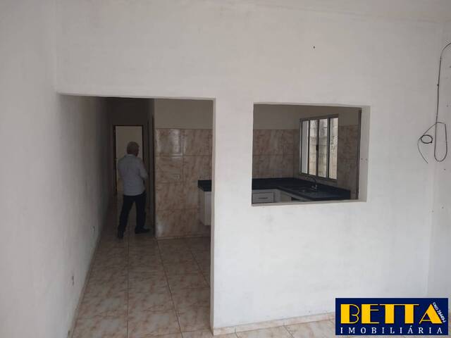 Casa para Venda em Jacareí - 3