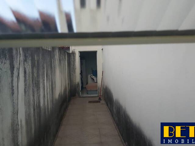 Sobrado para Venda em Jacareí - 4