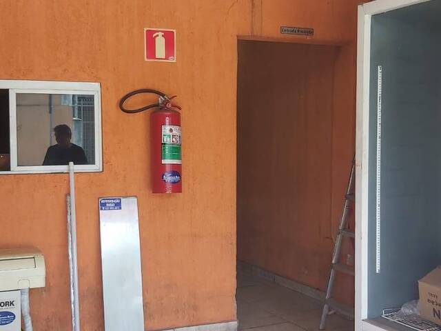 Sala para Venda em Jacareí - 4