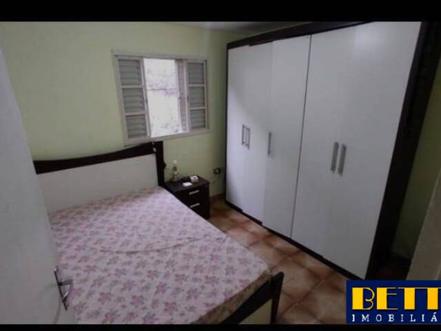 Casa para Venda em Jacareí - 3