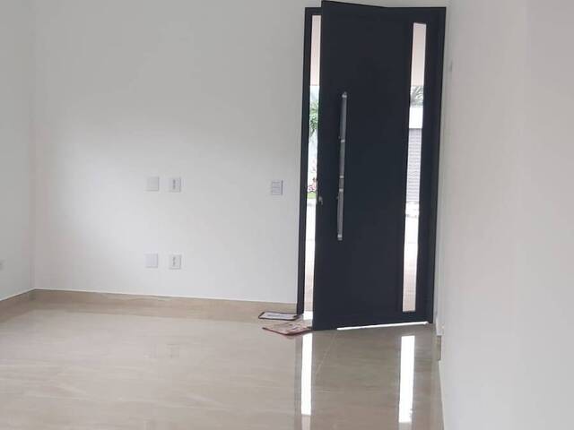 Casa em condomínio para Venda em Jacareí - 3
