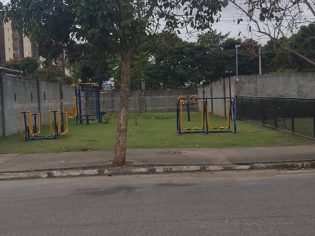 Casa em condomínio para Venda em Jacareí - 2