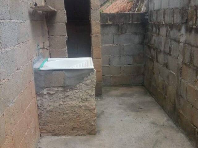 Casa para Venda em Santa Branca - 3