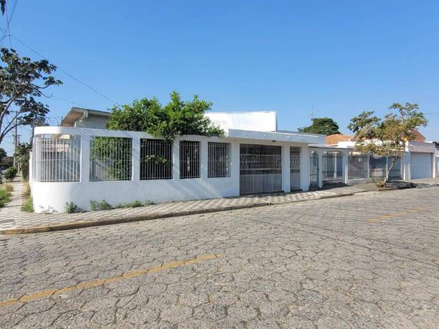 #4365 - Casa para Venda em Jacareí - SP - 3