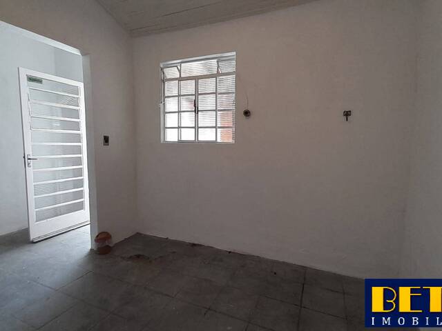 #6686 - Casa para Venda em Jacareí - SP - 2