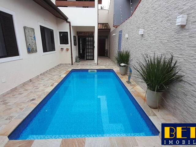#6687 - Casa para Venda em Jacareí - SP - 3