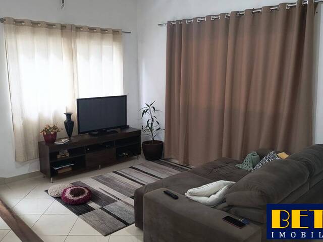 #6864 - Casa para Venda em Jacareí - SP - 3