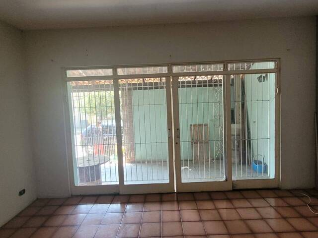 #6920 - Casa para Venda em Jacareí - SP - 3