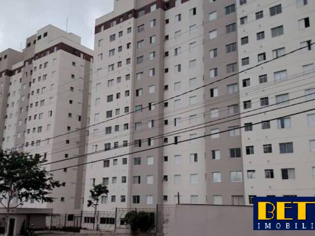 Locação em Loteamento Villa Branca - Jacareí