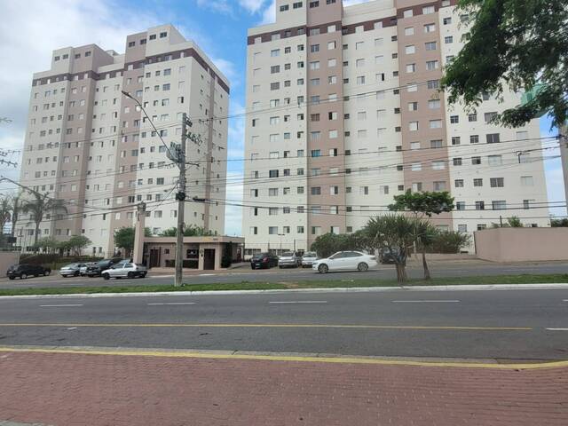 Locação em Loteamento Villa Branca - Jacareí