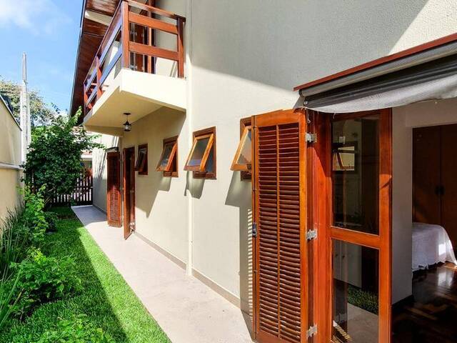 #6970 - Casa para Venda em Jacareí - SP - 2