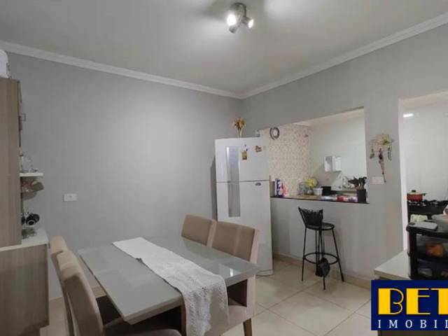 #7037 - Casa para Venda em Jacareí - SP - 2