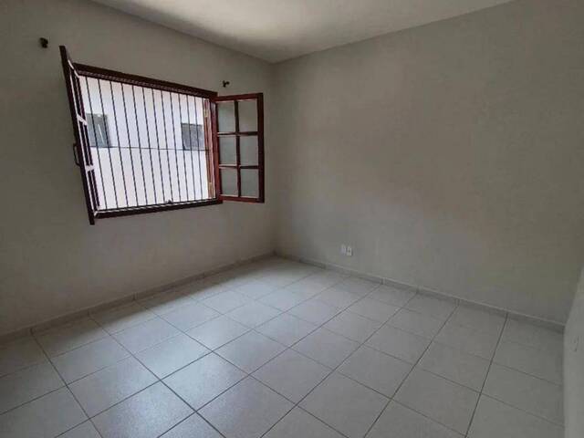 Casa para Venda em Jacareí - 3
