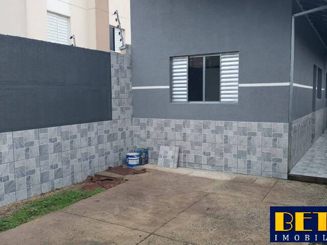 #7095 - Casa para Venda em Jacareí - SP - 2