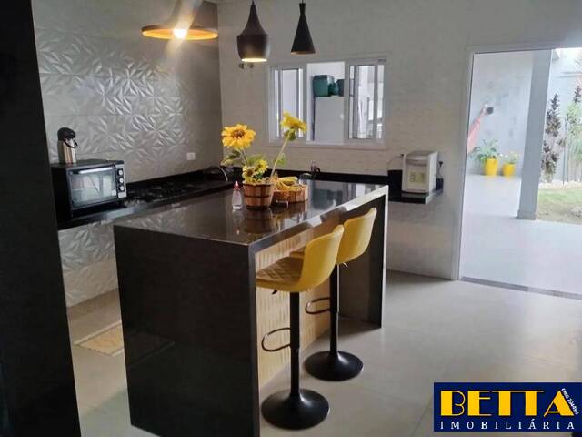 #7118 - Casa para Venda em Jacareí - SP - 2