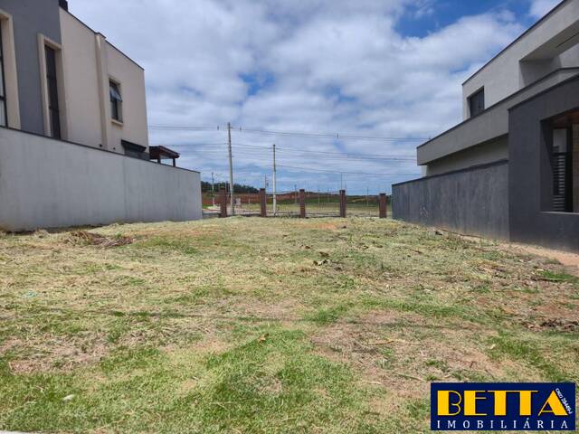 Terreno para Venda em São José dos Campos - 5