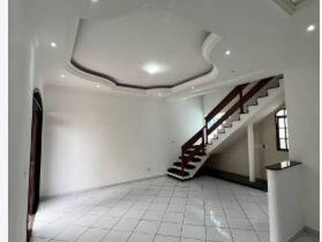 Casa para Venda em São José dos Campos - 4