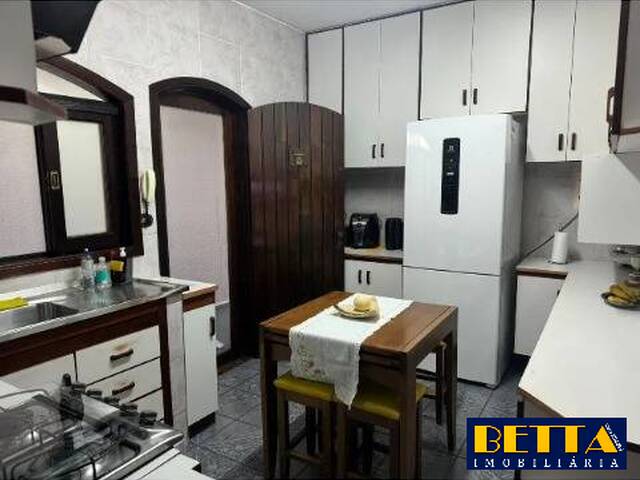 Casa para Venda em São José dos Campos - 3