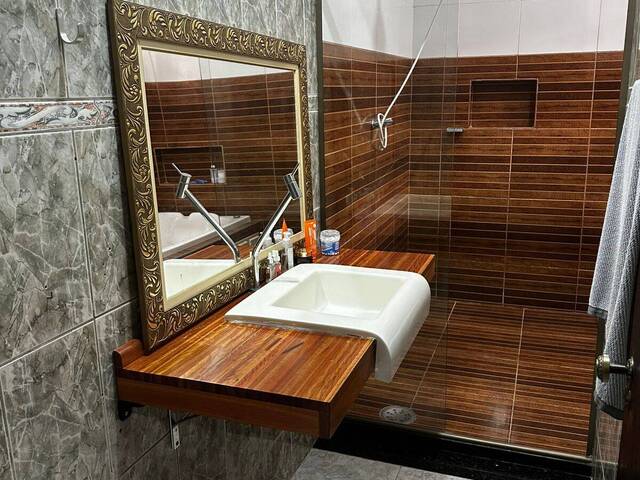 Casa para Venda em São José dos Campos - 2