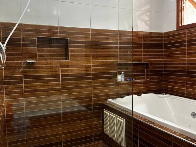 Casa para Venda em São José dos Campos - 3