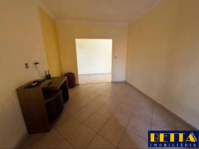 #7408 - Casa para Venda em Jacareí - SP - 2