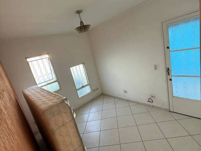 #7416 - Casa para Venda em Jacareí - SP - 2