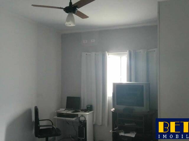 Casa para Venda em São José dos Campos - 4