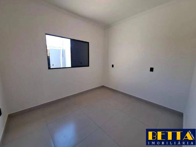 #7511 - Casa para Venda em Jacareí - SP - 2