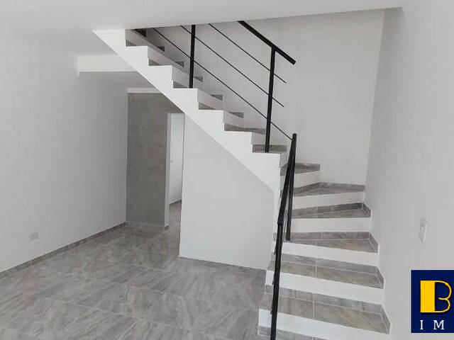 #7543 - Casa para Venda em Santa Branca - SP - 2