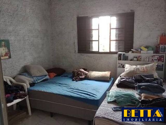 Casa para Venda em São José dos Campos - 4