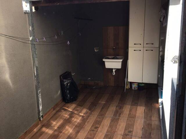 #7585 - Casa para Venda em Jacareí - SP - 2