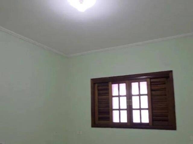 #7592 - Casa para Venda em Jacareí - SP - 2