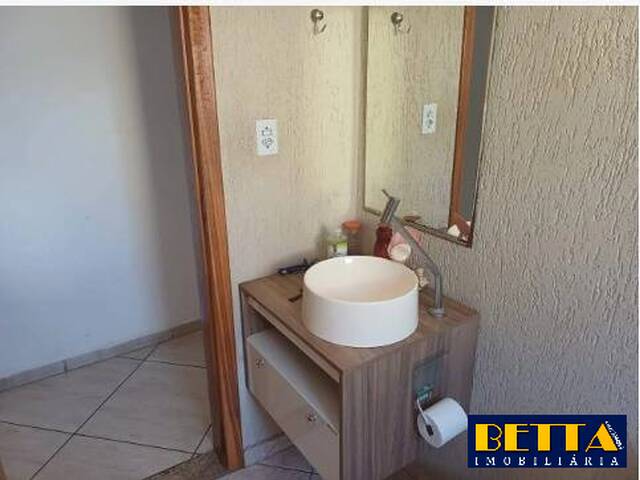Casa para Venda em São José dos Campos - 4