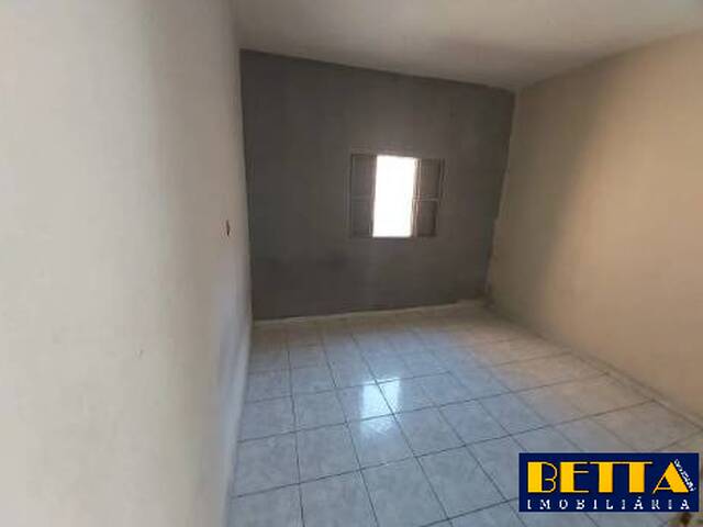 #7648 - Casa para Venda em São José dos Campos - SP - 1