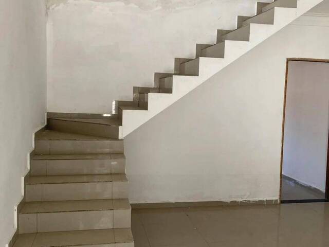 #7696 - Casa para Venda em Jacareí - SP - 1