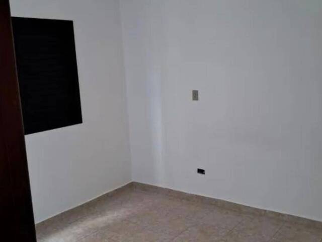 Apartamento para Venda em Caraguatatuba - 5
