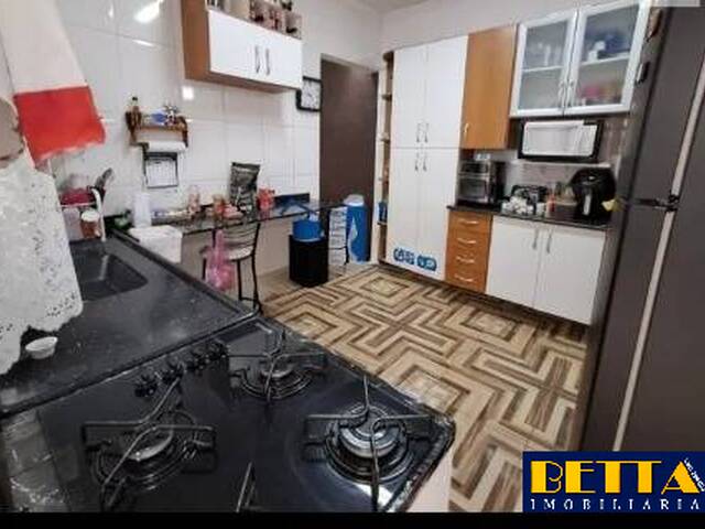 Casa para Venda em São José dos Campos - 4
