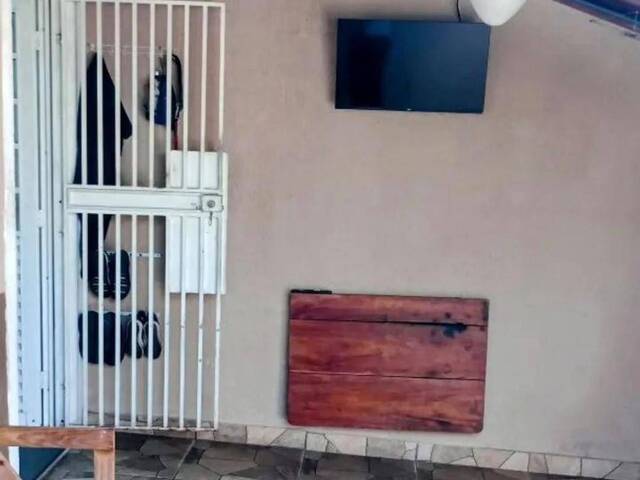 #7737 - Casa para Venda em Jacareí - SP - 2