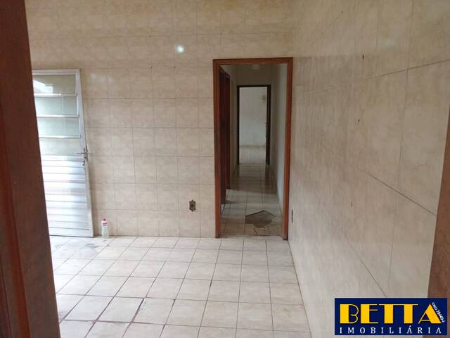 Casa para Venda em São José dos Campos - 4