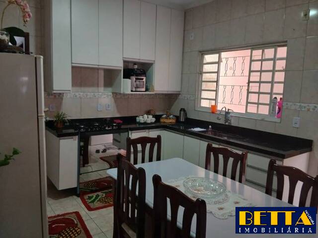 Casa para Venda em São José dos Campos - 5
