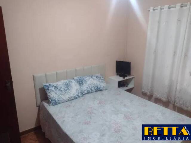 Casa para Venda em São José dos Campos - 4