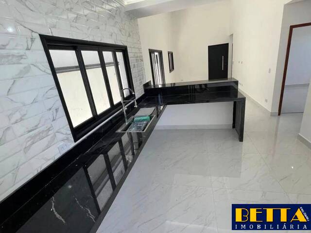 #7774 - Casa para Venda em Jacareí - SP - 2